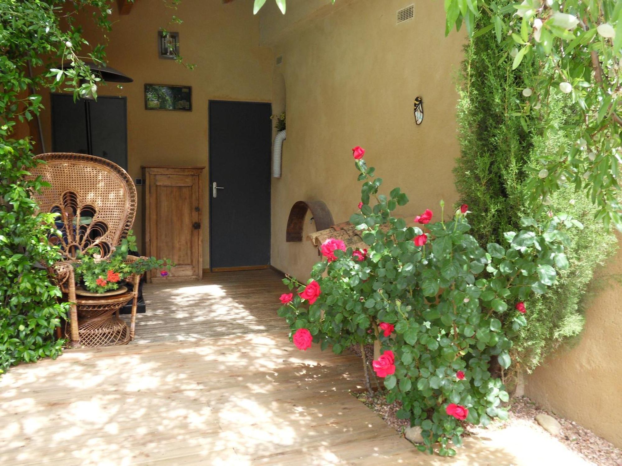 Oppède Le Jardin D'Ivana Chambres D'Hotes B&B Avec Piscine Chauffee المظهر الخارجي الصورة